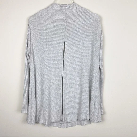 Free People Lightweight Gray Ribbed Sweater - Picture 4 of 16